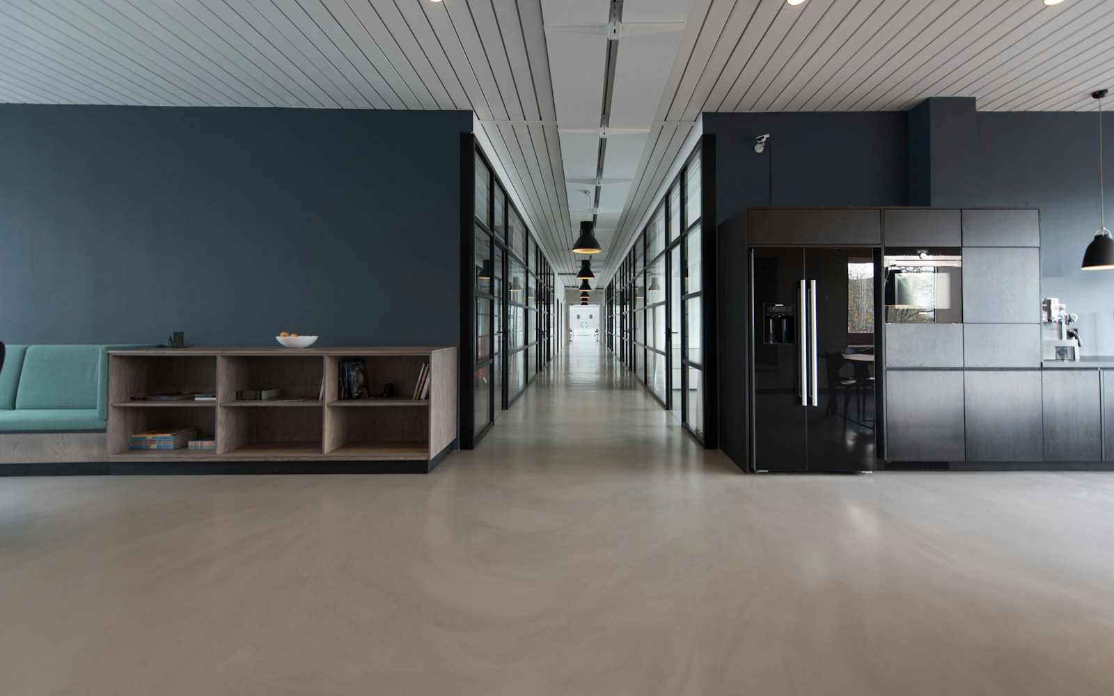Modern kantoorinterieur voor lokale SEO, regionale vindbaarheid en digitale groei.